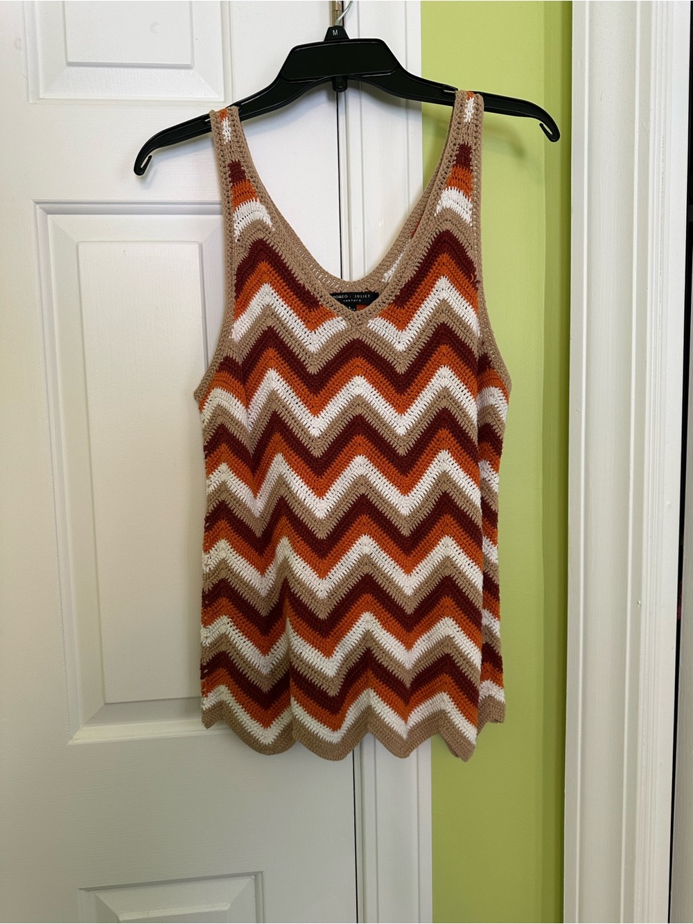 Romeo + Juliet Couture Zigzag Crochet Tank Top Size Large